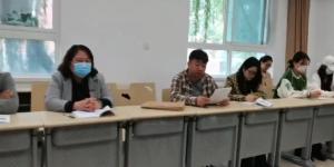 西安翻译学院宣读对学生的处分决定。（图片来源：视频截图）