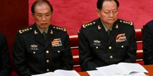 2023年3月4日，中共中央军事委员会副主席何卫东（左）、张又侠（右）出席中共人民政治协商会议开幕式。（图片来源：Getty Images）