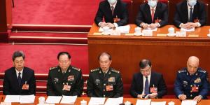 （左至右）陈文清、张又侠、何卫东、李书磊和许其亮于2023年3月5日在中国北京人民大会堂出席第十四届全国人民代表大会第一次会议开幕。（图片来源：Lintao Zhang/Getty Images）