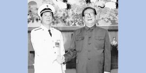 江泽民接见海军前司令张定发。（网络图片）