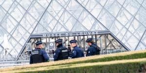 卢浮宫被盗当日（LAURENT CARON/Hans Lucas/AFP via Getty Images）