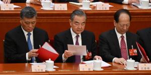 中共前财政部长王丙干病逝于广州，其遗体14日在广州市殡仪馆火化，赵乐际等到广州市殡仪馆送别。（网络图片）