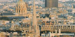 蒙帕纳斯大厦（Steven Strehl/Wiki-pedia/CC BY-SA 3.0）