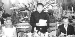 2001年后，日媒等报导华国锋曾多次要求退党、并在去世前退出中共。（图片来源：公有领域）