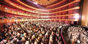 2026年4月12日下午，神韵纽约艺术团在纽约林肯中心大卫寇克的第18场演出以爆满落幕。（摄影/大纪元/戴兵）