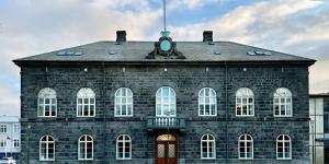 位于雷克雅未克的冰岛议会（APK/Wikipedia/CC BY-SA 4.0）