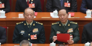 2025年3月11日，刘振立和张升民参加全国人大闭幕式。（图片来源: ID:2204540474Lintao Zhang/Getty Images ） 