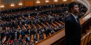 2026年3月9日，中国北京，中共全国人民代表大会第二次全体会议于人民大会堂闭幕，代表们离场。（图片来源：Getty Images）