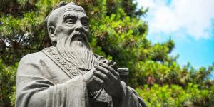 孔子雕像（Adobe Stock）