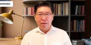 自媒体主持人“Edward文鸣” “ Edward文鸣 ”   (图片来源：视频截图)