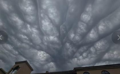 6月19日，辽宁大连天空惊现 “ 骷髅云 ”。（图片来源：抖音截图）
