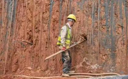 福建省三明市永安抽水蓄能电站大坝被指在施工中偷工减料。（图片来源：网络图片）