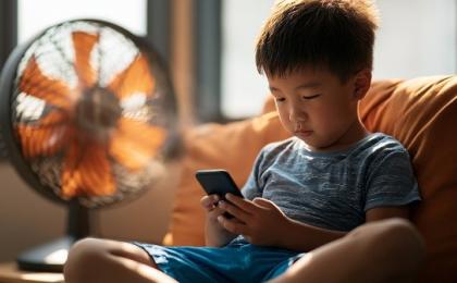 家里有爱，孩子的人生就有底气。（图片来源：翻拍）