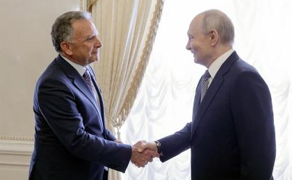 10月21日，俄总统普京在圣彼得堡会见美国特使威特科夫。（Gavriil GRIGOROV/POOL/AFP via Getty Images）