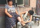 令人动容！10岁孩童独自照顾瘫痪妈妈3年 