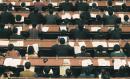 官场弥漫末日气氛       北京收缴护照防贪官外逃