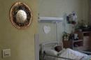 2014年，法国某医院的一名植物人。（示意图/非本文图片/图片来源：FREDERICK FLORIN/AFP via Getty Images）