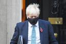 英国首相约翰逊离开议会大厦。（Leon Neal/Getty Images）