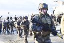 2023年2月26日，法国士兵在法国南部参加名为 "猎户座23"的大规模军事演习。 （SYLVAIN THOMAS/AFP via Getty Images）