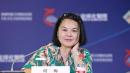 中美移民机构“外联出国”的董事长何梅。（图片来源: 网络）
