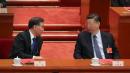 2019年3月15日，中共党魁习近平（右）和中国人民政治协商会议主席汪洋（左）出席全国人民代表大会第四次全体会议。（图片来源：Andrea Verdelli/Getty Images）
