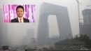 朱军引爆央视男主播丑事。（图片来源：看中国合成图。背景图片来自Getty Image/ 朱军图片来自维基百科/维基小霸王/CC BY-SA 3.0） 
