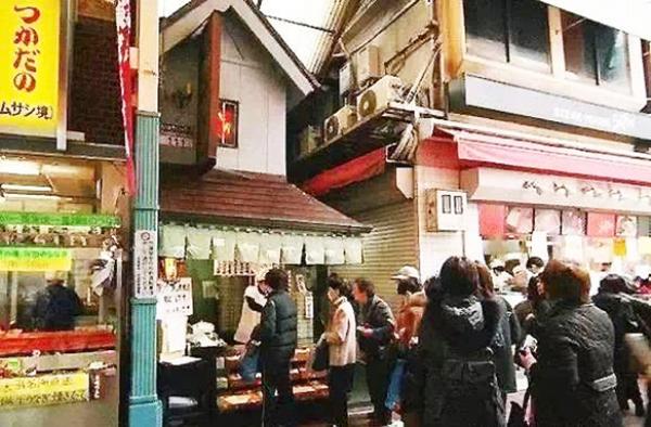 日本最“抠”餐馆,只有3平米,却年盈3亿。