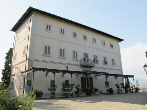 政府出售的最有价值的物业:Villa Bardini酒店,花园一侧(维基百科)