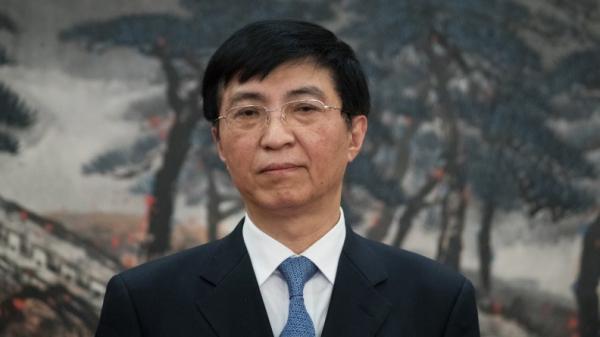 和众多中共高官一样,王沪宁的婚事成为坊间谈资。