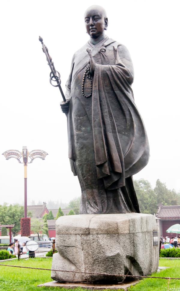 位於西安大雁塔前的玄奘雕像(公有领域)