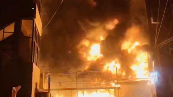 浙江省海宁市一印染厂3日突然发生爆炸。(视频截图)