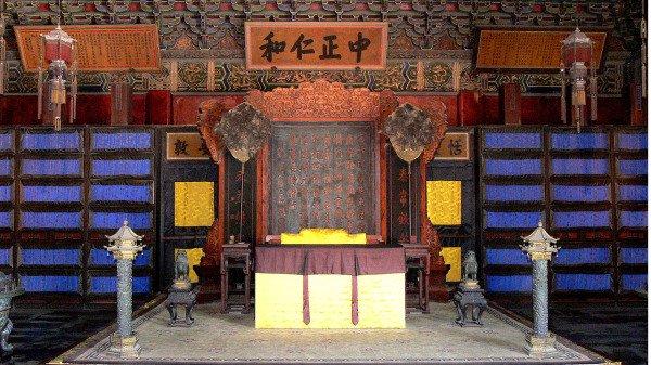 故宫中的房间并不是太大,图为养心殿明间。(图片来源:维基百科/Gisling/CC BY 3.0)