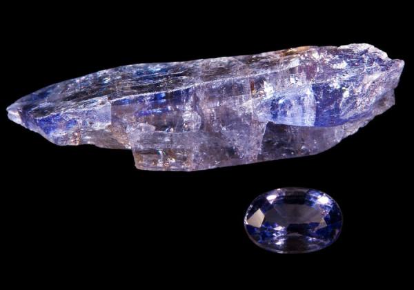 坦桑石(Tanzanite)(图片来源:Didier Descouens /维基百科/CC BY 3.0)