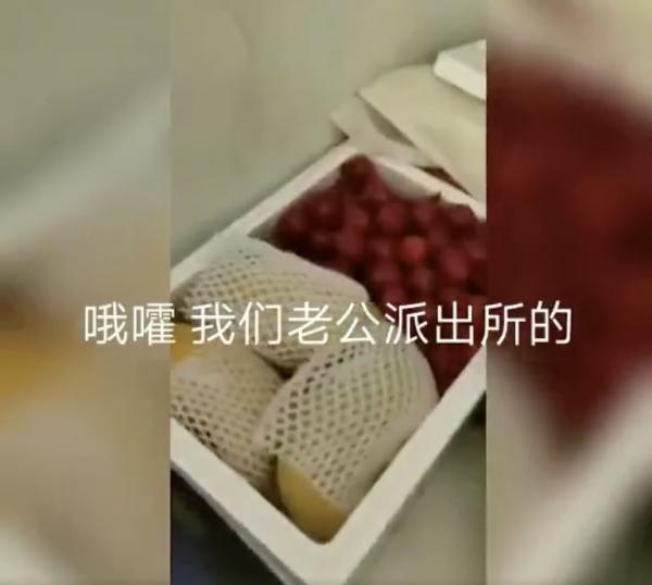 官夫人发1