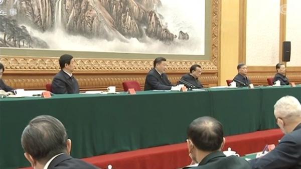 除七常委之外,与会者全部戴上口罩(图片来源:视频截图)