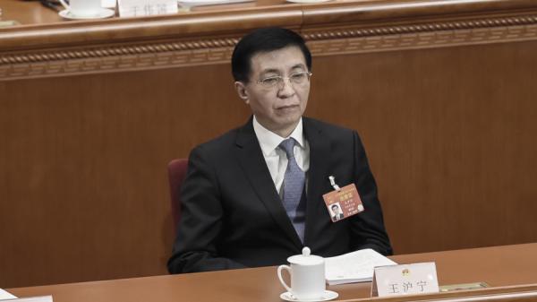 本次当局疫情防控中,现任政治局常委王沪宁一直在直接操纵舆论维稳。(图片来源:WANG ZHAO/AFP/Getty Images)