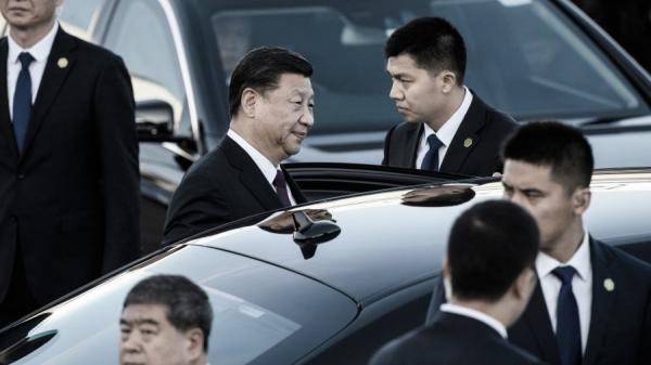 习近平第一次亲自到武汉肺炎重灾区武汉考察。当地严密防范,如临大敌。本图是习近平2019年10月18日抵达澳门国际机场的安保情况。仅为习近平安保示意图(图片来源:视频截图)