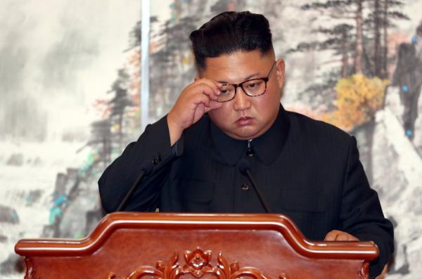 2018年9月19日,金正恩与韩国总统文在寅在平壤百花园国宾馆举行联合新闻发布会。(图片来源:Pyeongyang Press Corps/Pool/Getty Images)
