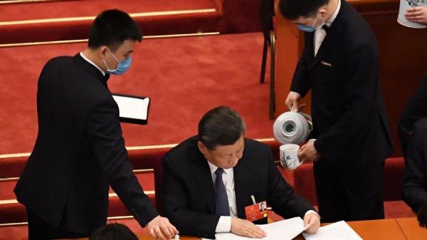 不顾全球怒火!中共十三届全国人大常委会的第十九次会议,港版国安法明天将被列入议程。资料照。(图片来源:LEO RAMIREZ/AFP via Getty Images)