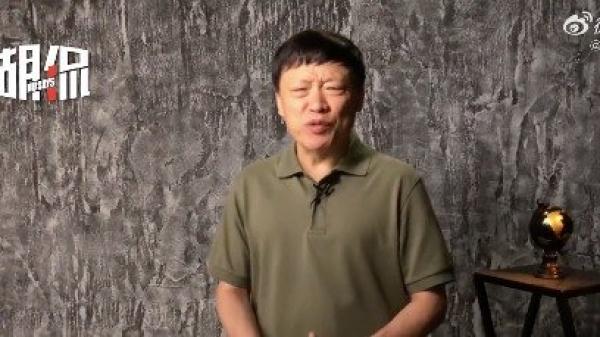 作风强硬的胡锡进遇上俄罗斯庆祝符拉迪沃斯托克建城160周年竟然态度大转弯,被网友嘲讽从“胡叼盘”进化成了“胡孝子”。(图片来源:视频截图)