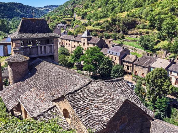 圣-雅克教堂南面入口。(Didier Descouens与Thierry Descouens/维基百科:CC BY-SA 4.0)