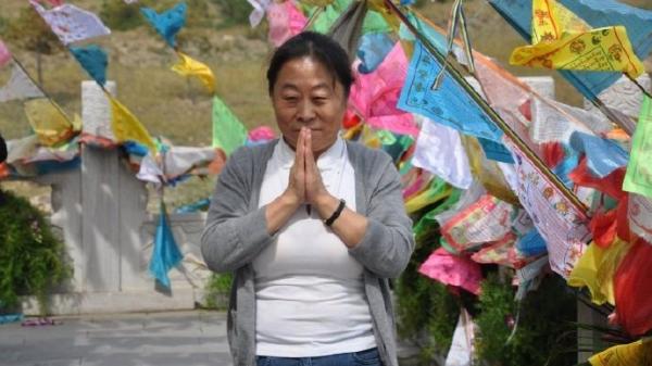 内蒙女企业家刘素琴做公益20年,却被官方诬成了涉嫌组织黑社会组织。(图片来源:微博)