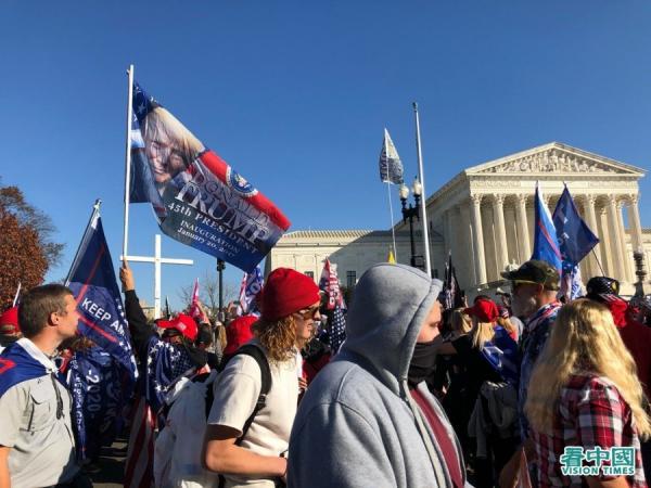 11月14日,华盛顿DC举行“支持川普游行”(March For Trump)。