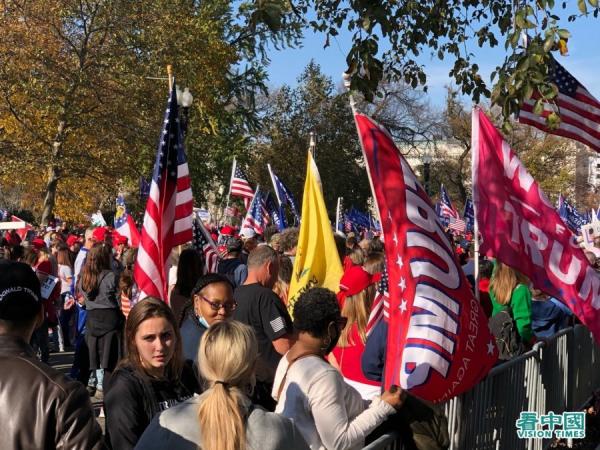 11月14日,华盛顿DC举行“支持川普游行”(March For Trump)。