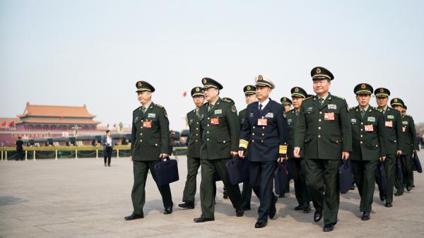 有分析认为,中共政权内外交困下,习近平有强烈的不安全感,既担心军中有人乱局中谋反。(图片来源: Lintao Zhang/Getty Images)