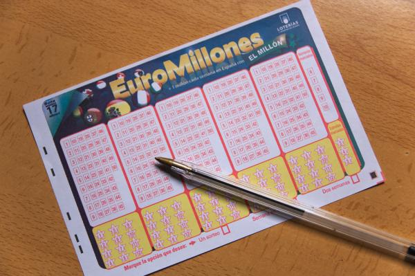 EuroMillions彩券卡（123RF）