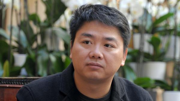 因卷入性丑闻案,沉寂2年多的京东创始人刘强东,似乎有咸鱼翻身之势。