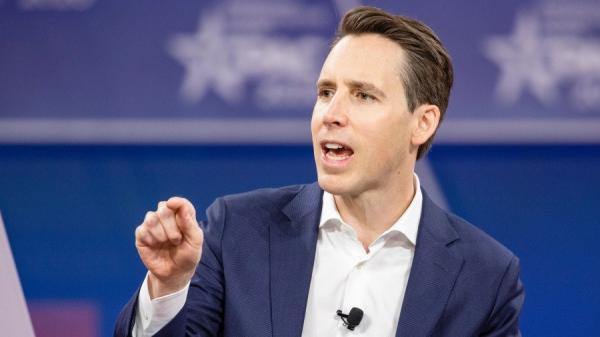 美国共和党籍联邦参议员乔什．霍利（Josh Hawley）。（图片来源：Samuel Corum/Getty Images）