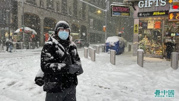暴风雪袭击美国多个城市,纽约宣布进入紧急状态。图为2月1日的纽约街头。(以下图片均來源:天琴/看中国)