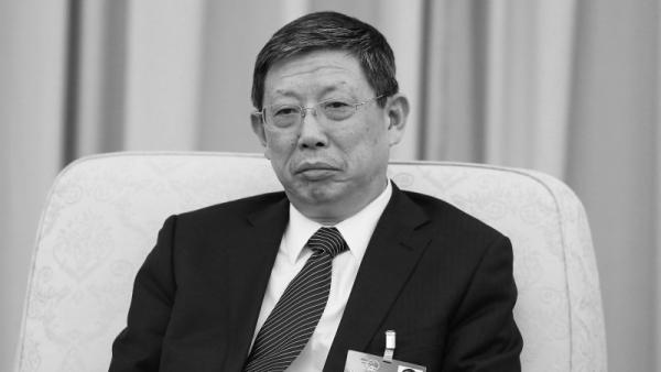杨雄担任上海市长得益于江泽民和江绵恒,是江绵恒的马仔。